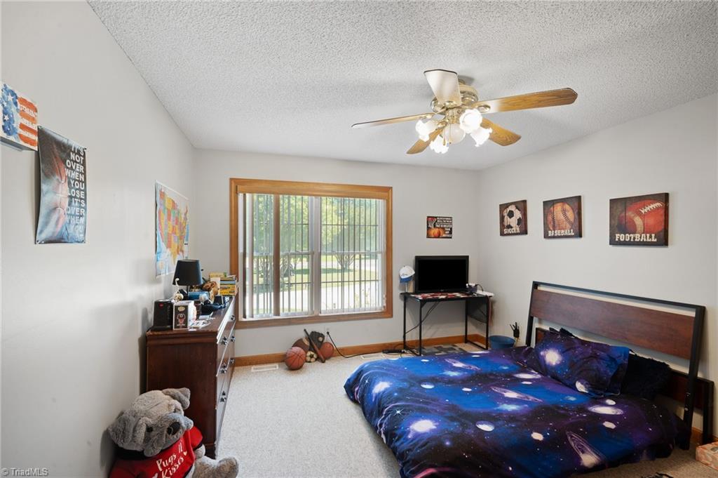 1056 Hasty School Road Thomasville, NC 27360 - Photo 16 of 50