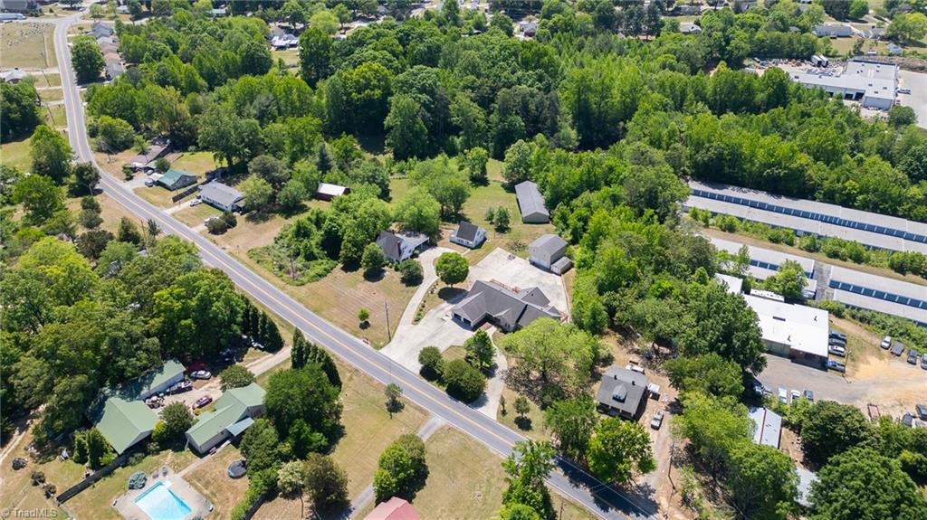 1056 Hasty School Road Thomasville, NC 27360 - Photo 3 of 50