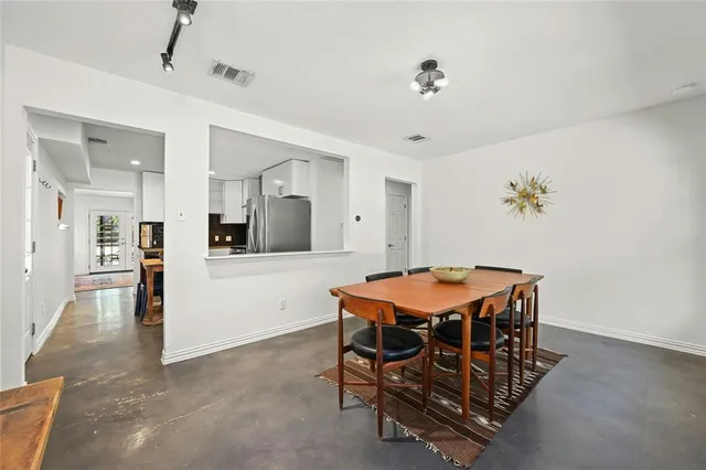 $2,500 | 8415 Bowling Green Drive, Austin, TX 78757