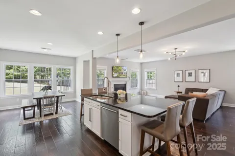 $675,000 | 10201 Daufuskie Drive, Charlotte, NC 28278