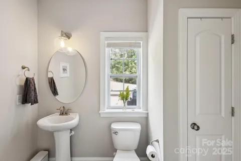 $675,000 | 10201 Daufuskie Drive, Charlotte, NC 28278