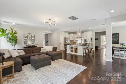 $675,000 | 10201 Daufuskie Drive, Charlotte, NC 28278