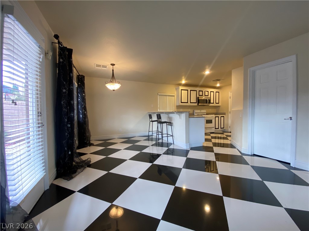 175 Real Long Way Las Vegas, NV 89148 - Photo 4 of 31