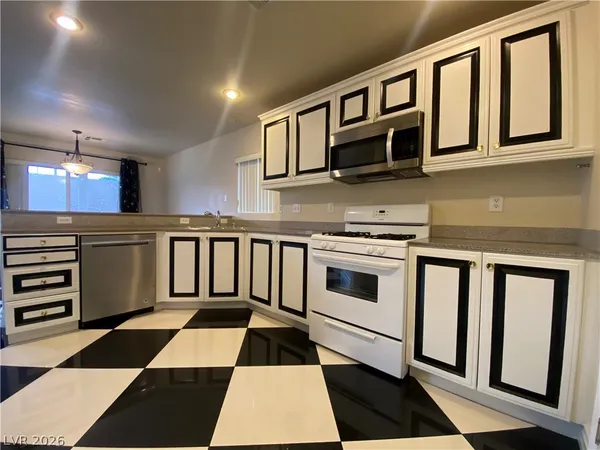 $2,195 | 175 Real Long Way, Las Vegas, NV 89148