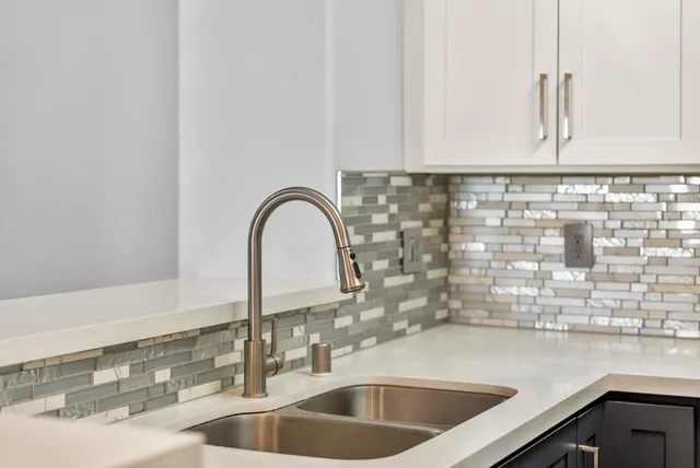 $320,000 | 8434 Walerga Road, Unit 327, Antelope, CA 95843