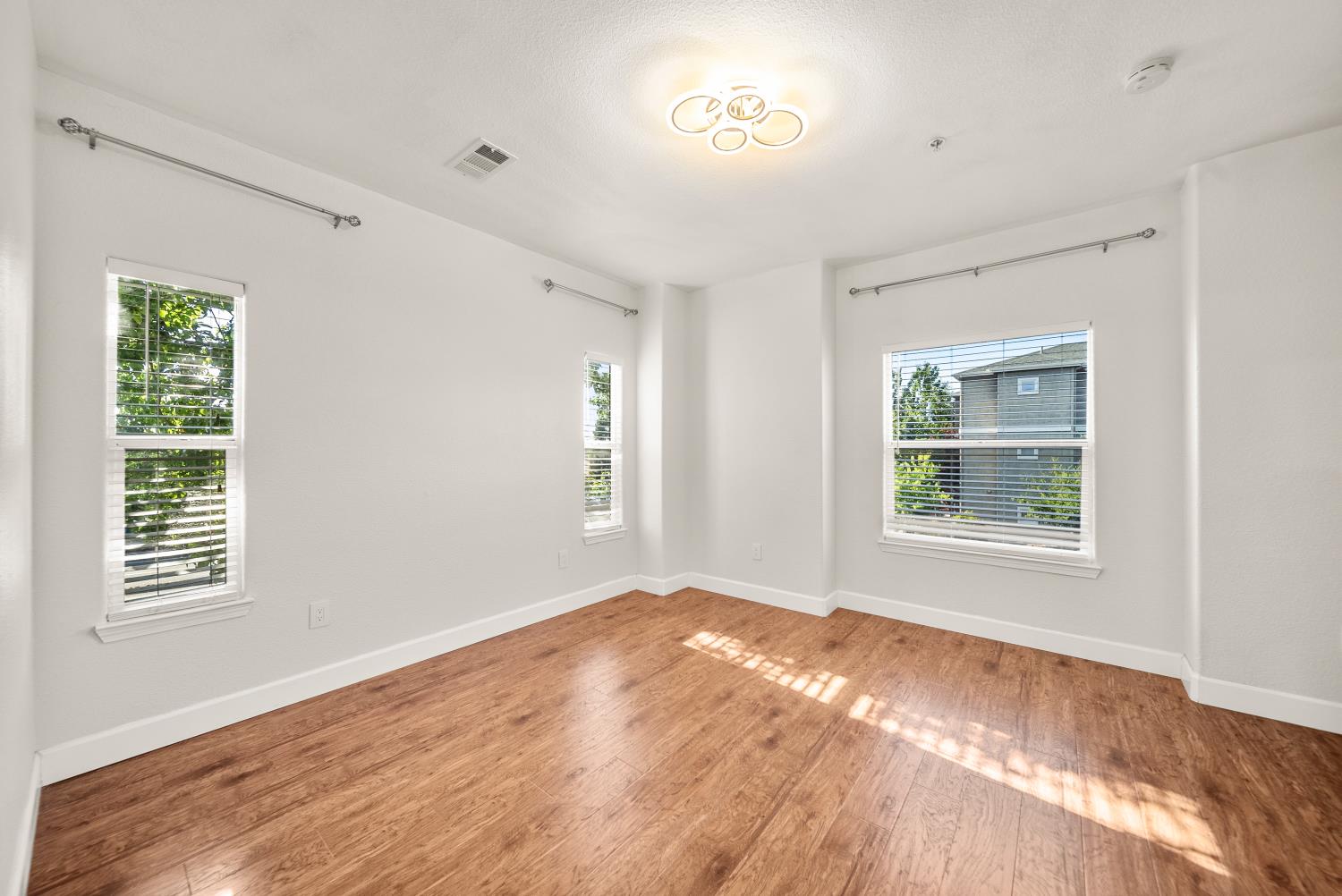 8434 Walerga Road, Unit 327 Antelope, CA 95843 - Photo 8 of 20