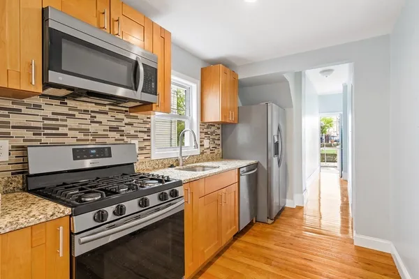 $3,400 | 79 Derby Street, Unit 1, Somerville, MA 02145