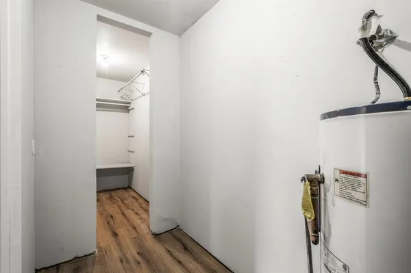 a view of walk in closet