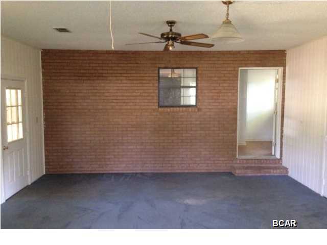 1383 Revell Road Grand Ridge, FL 32442 - Photo 3 of 13 Gallery Image 3