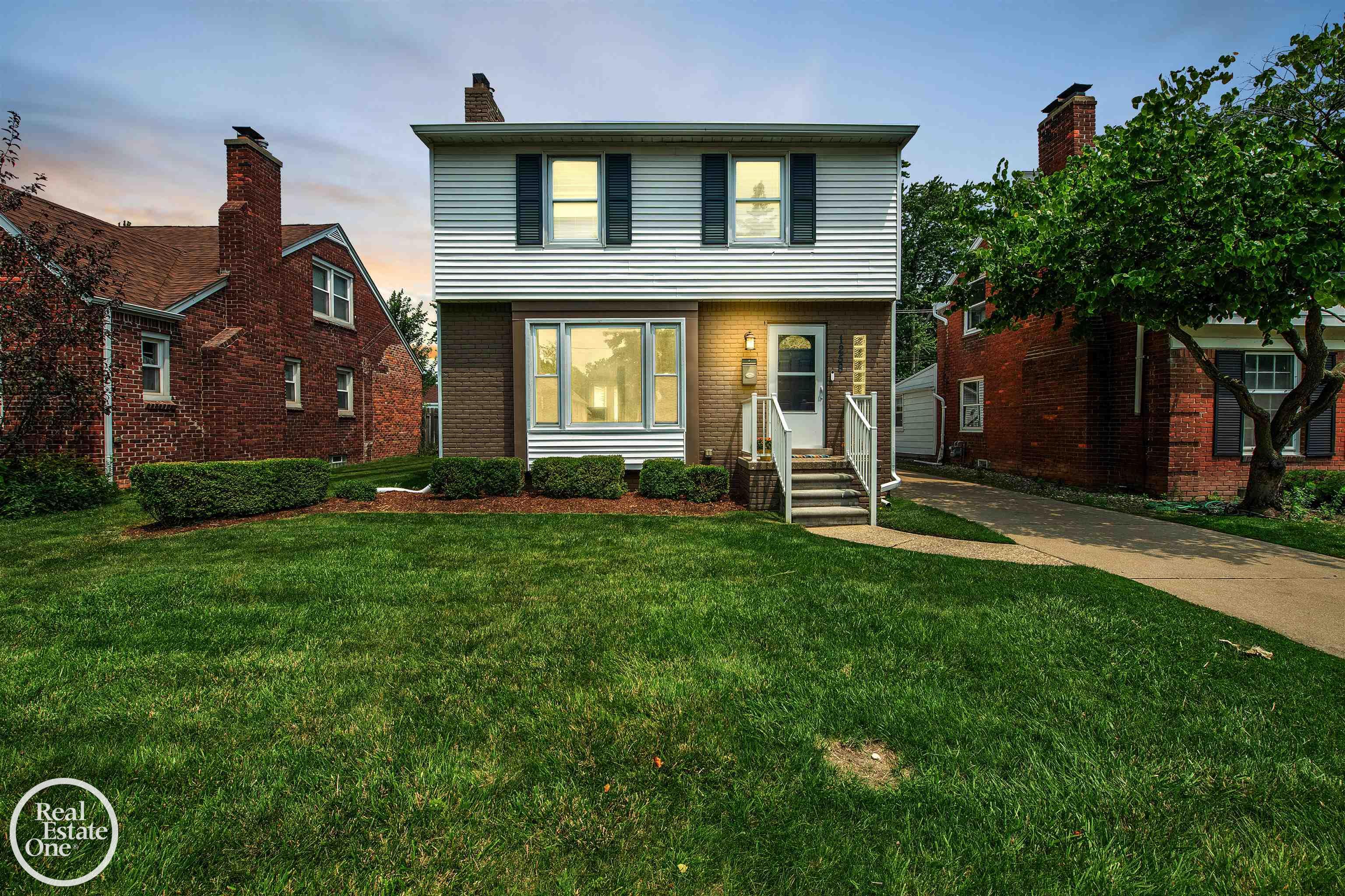 1258 Hampton Road Grosse Pointe Woods, MI 48236 - Photo 27 of 37