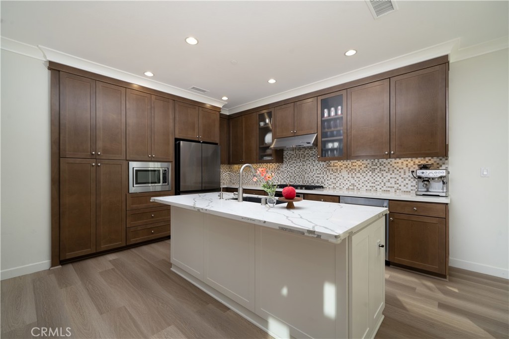 106 Working Ranch Irvine, CA 92602 - Photo 10 of 36