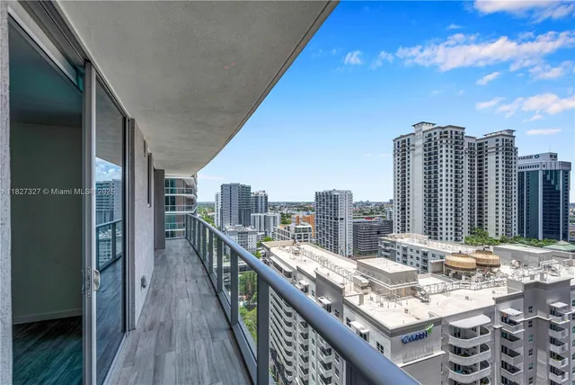 $3,900 | 1100 South Miami Avenue, Unit 2007, Miami, FL 33130