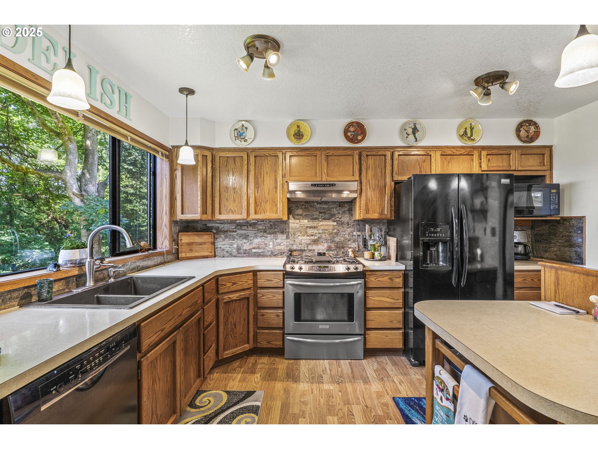 4115 Sunset Way Longview, WA 98632 - Photo 9 of 37 Gallery Image 9