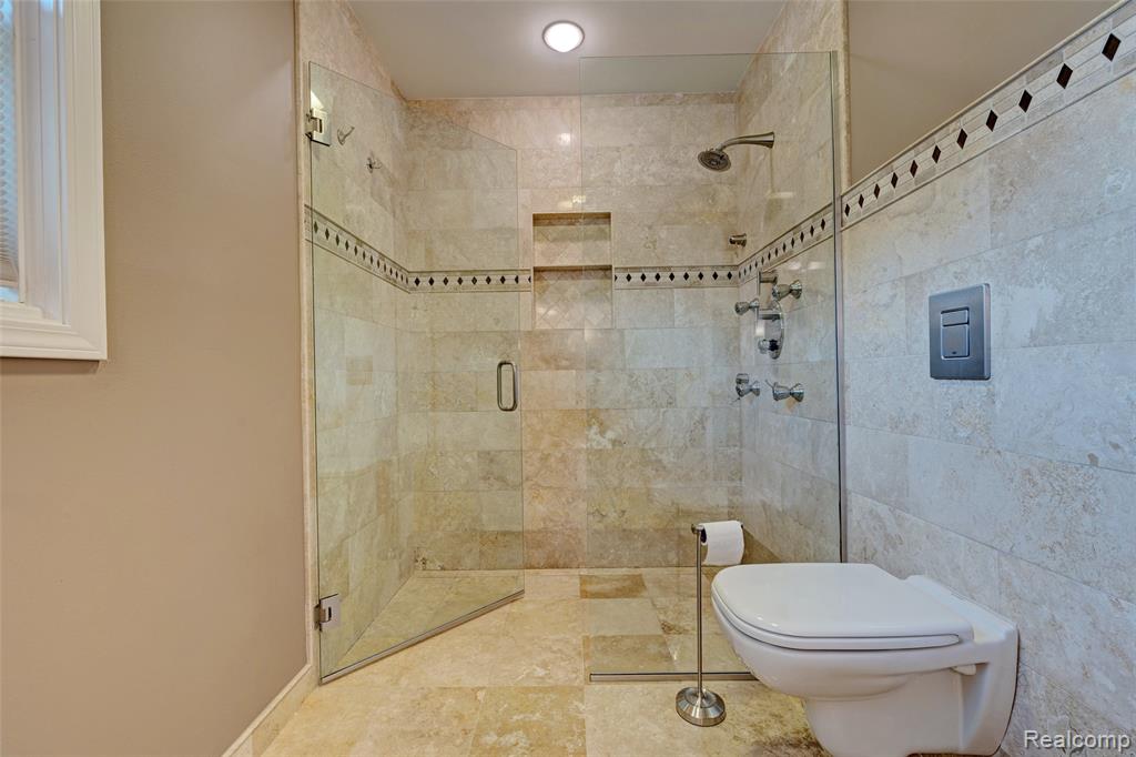 1692 Edinborough Drive Rochester Hills, MI 48306 - Photo 19 of 53