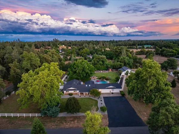 $829,000 | 20771 Cattle Drive, Redding, CA 96003