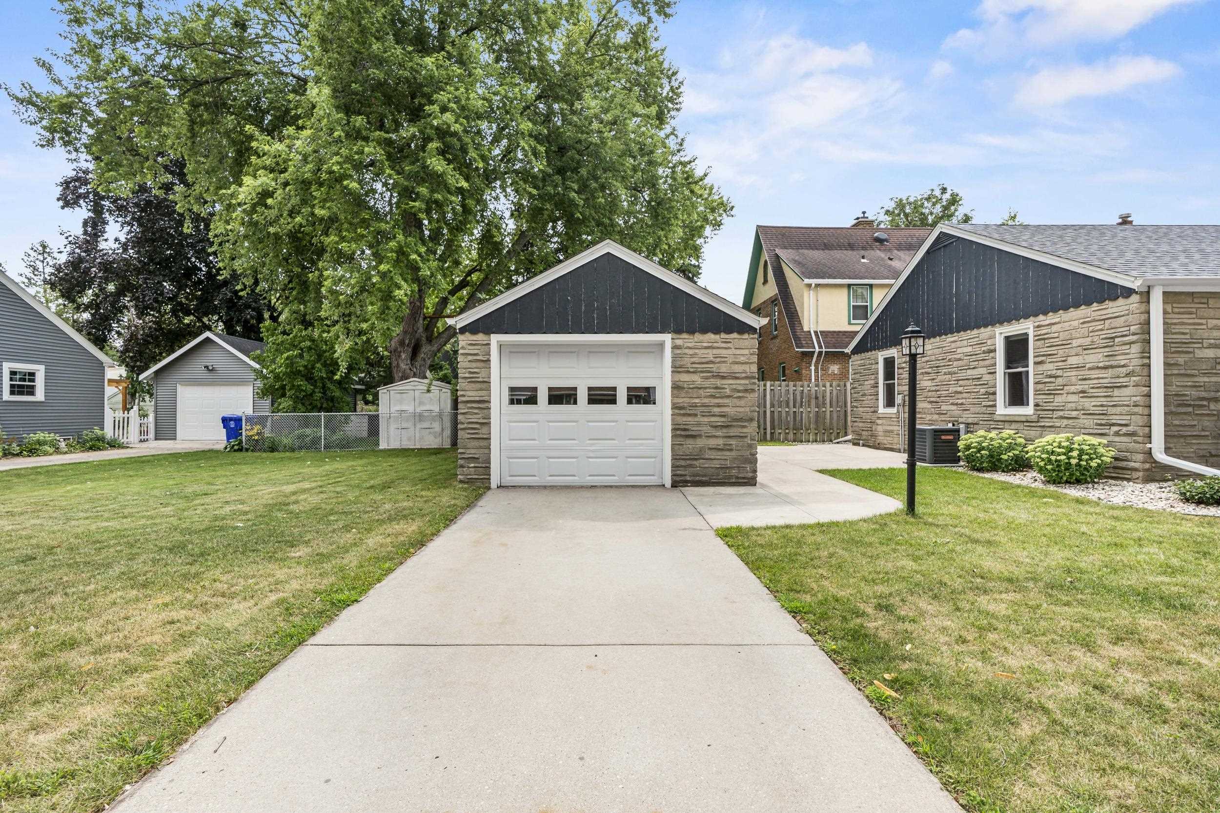 413 East Grant Street Appleton, WI 54911 - Photo 28 of 31 Gallery Image 28