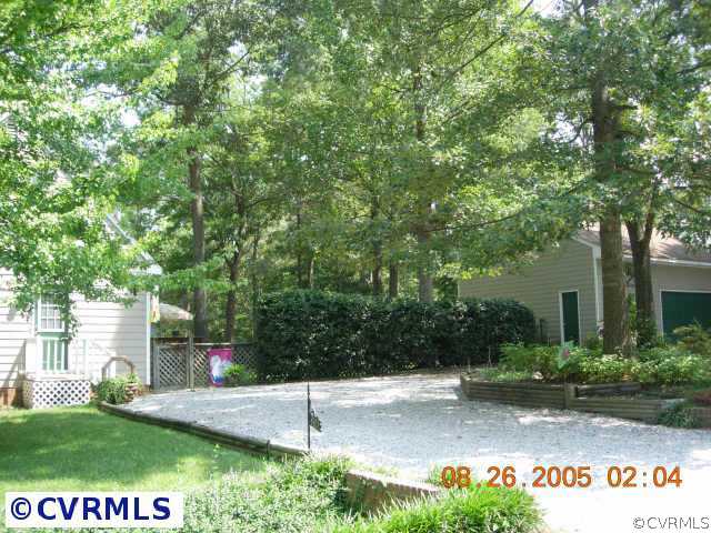 8901 Peach Grove Road Richmond, VA 23237 - Photo 3 of 10 Other - Garage