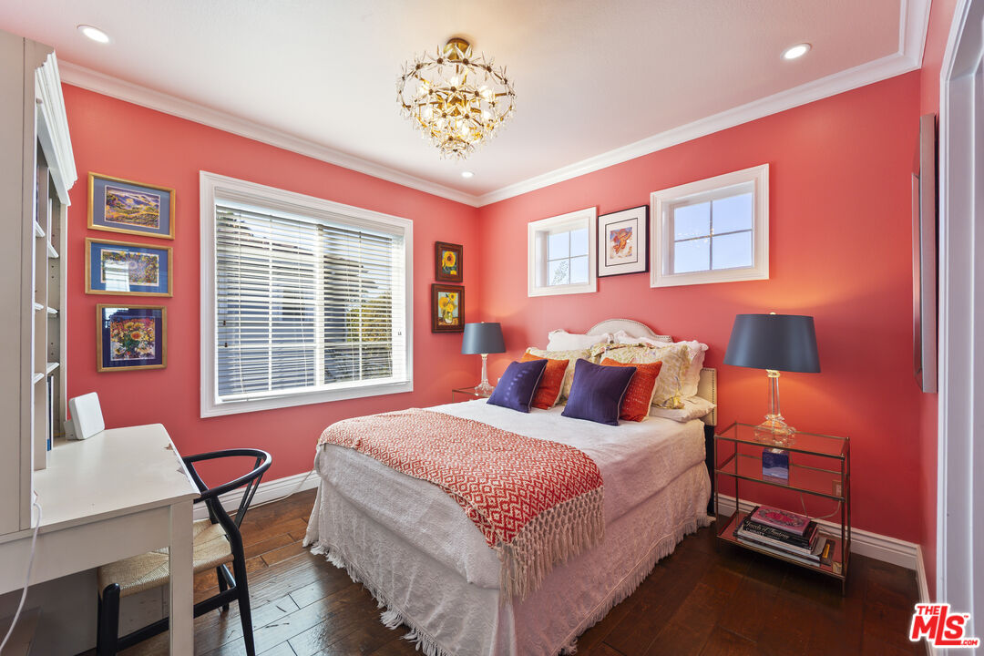 6738 Andover Lane Los Angeles, CA 90045 - Photo 22 of 24 a bedroom with a bed and a table