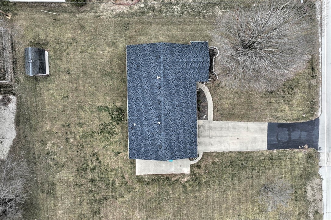 295 North Country Club Road Decatur, IL 62521 - Photo 6 of 25 Gallery Image 6