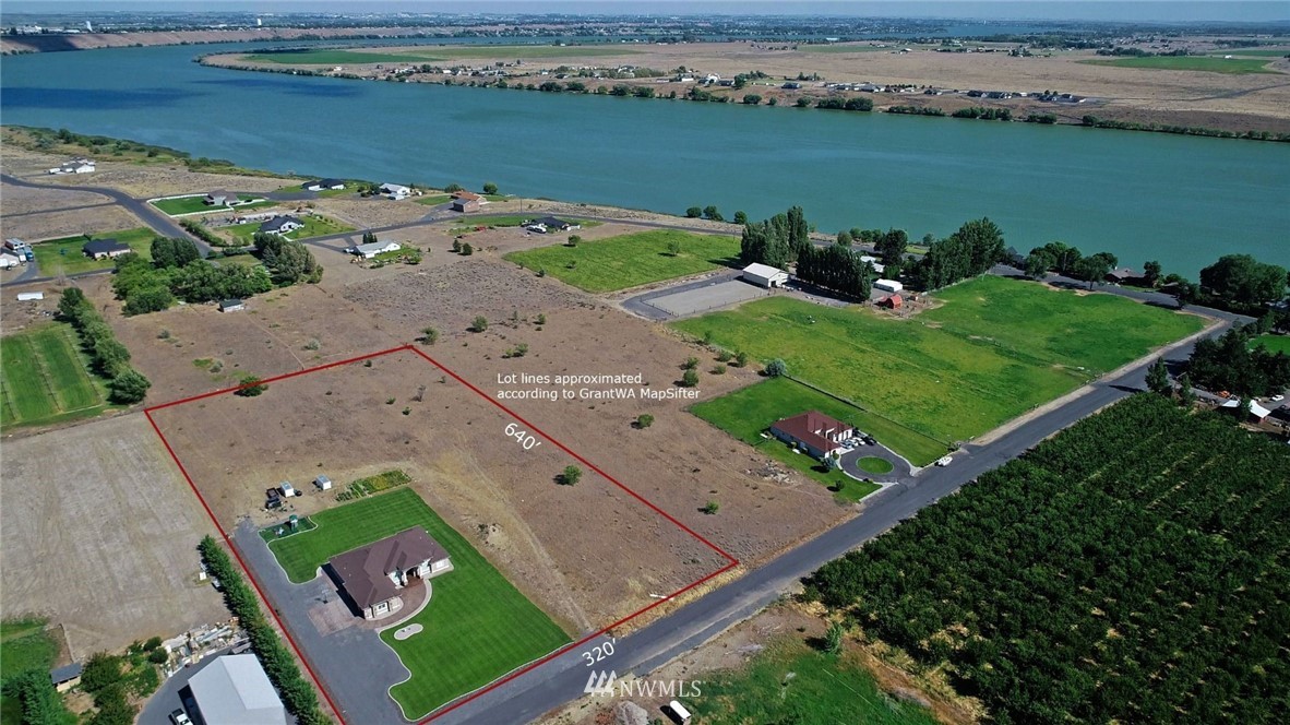 6737 Rd D.8 Northeast Moses Lake, WA 98837 - Photo 3 of 24 an aerial view of a city