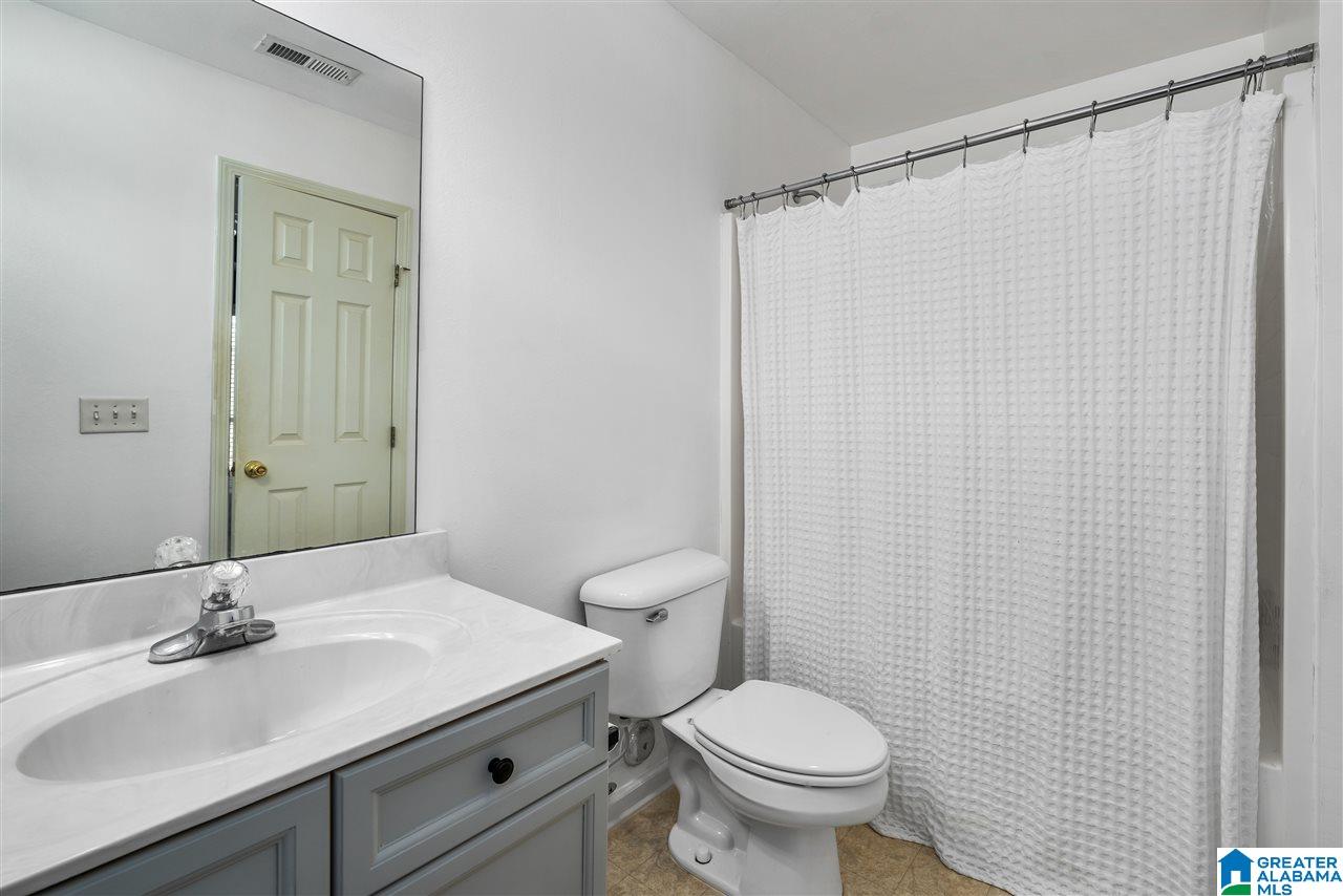 504 Walker Road Pelham, AL 35124 - Photo 15 of 25
