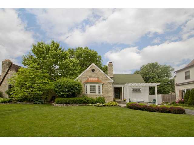117 North Stanwood Road Columbus, OH 43209 - Photo 1 of 25
