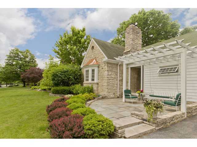 117 North Stanwood Road Columbus, OH 43209 - Photo 4 of 25