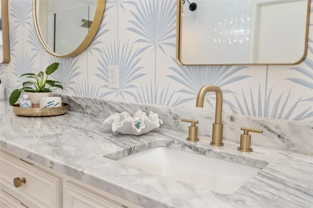 a close view of sink