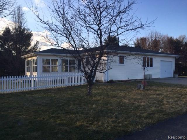 335 West Coon Lake Road Howell, MI 48843 - Photo 14 of 25