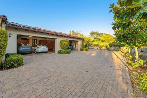 $6,995,000 | 8084 Entrada De Luz East, San Diego, CA 92127