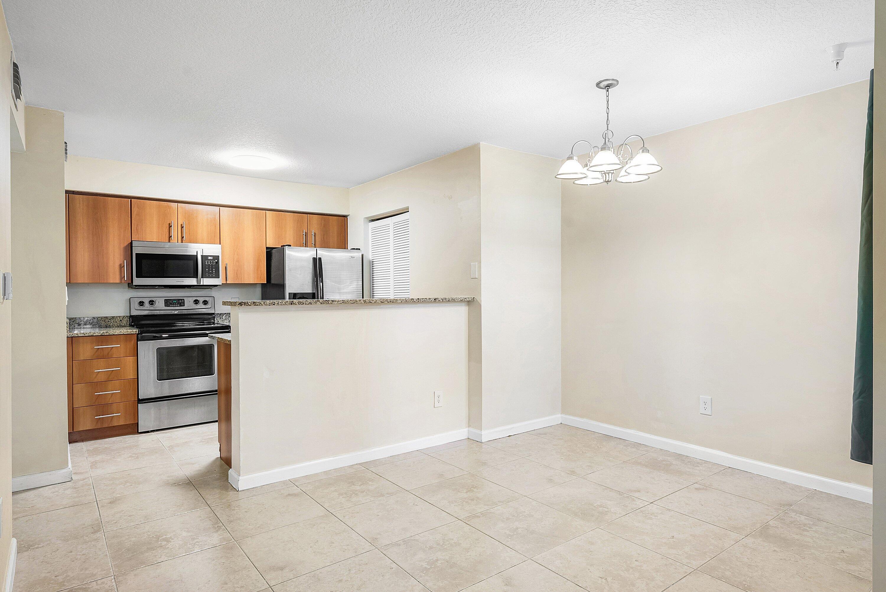 1001 Crystal Way, Unit M Delray Beach, FL 33444 - Photo 9 of 41 007-1001CrystalWay-M-DelrayBeach-FL-3344