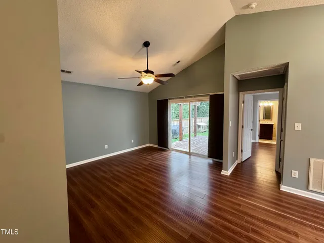 a close view of sink and tap