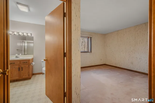 $475,000 | 97 West Main Street, Unit 24, East Lyme, CT 06357