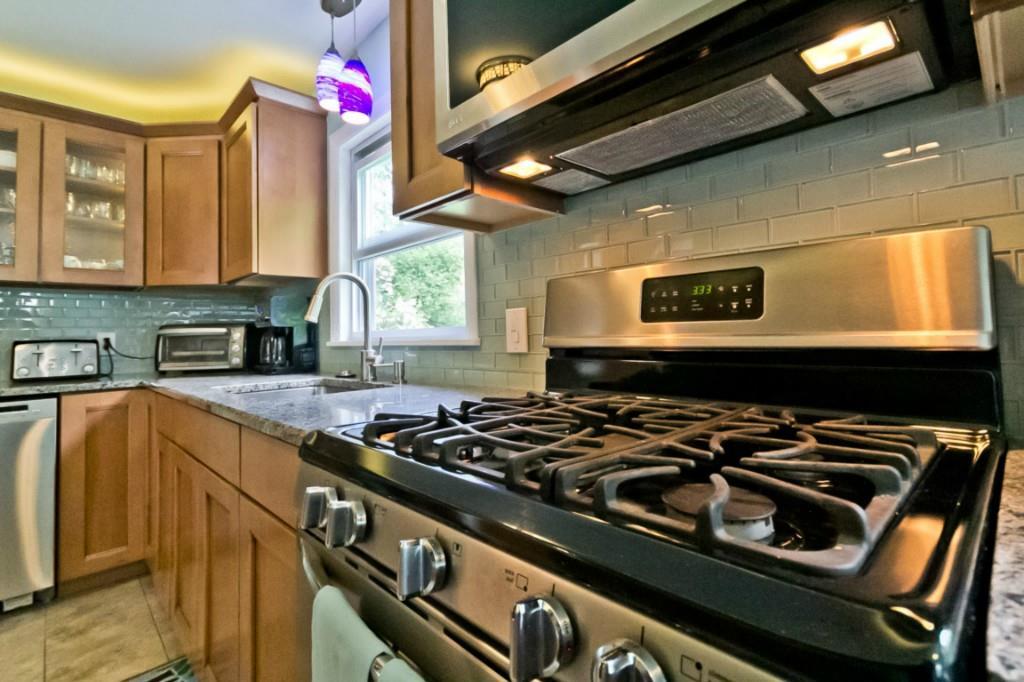 304 Mitchell Road Cape Elizabeth, ME 04107 - Photo 7 of 35 Photo