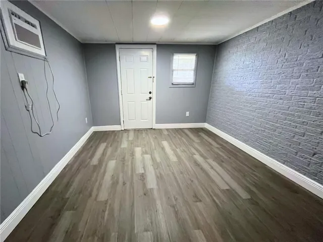 $1,950 | 1945 Green Oaks Drive, Gretna, LA 70056