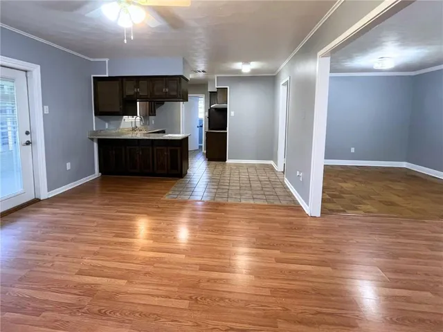 $1,950 | 1945 Green Oaks Drive, Gretna, LA 70056