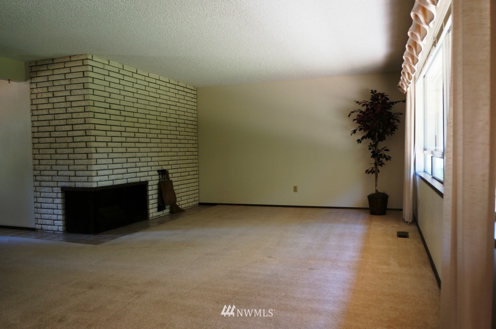 17237 194th Avenue Southeast Renton, WA 98058 - Photo 12 of 19 Gallery Image 12