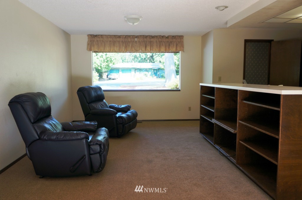 17237 194th Avenue Southeast Renton, WA 98058 - Photo 13 of 19 Gallery Image 13