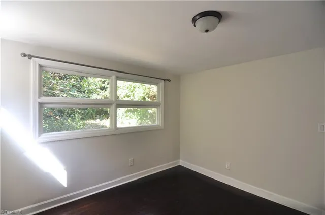 $2,500 | 446 Lockland Avenue, Winston-Salem, NC 27103