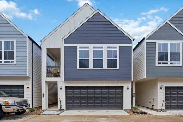 $2,400 | 6110 De Campo Street, Houston, TX 77091