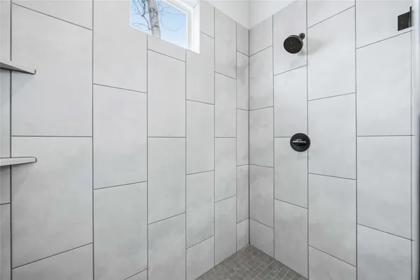 $2,400 | 6110 De Campo Street, Houston, TX 77091