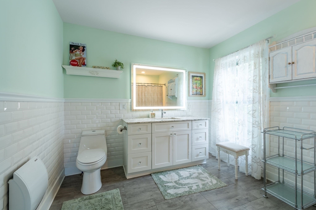 95 East Pleasant Street, Unit H Amherst, MA 01002 - Photo 27 of 34