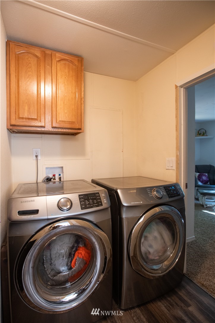 282 Woodard Road, Unit 79 Napavine, WA 98532 - Photo 29 of 29 a utility room with sink dryer and washer