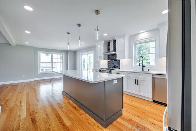 $669,900 | 188 St Louis Avenue, Woonsocket, RI 02895