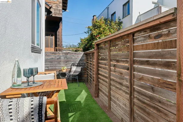 $898,000 | 1210 Everett Avenue, Oakland, CA 94602