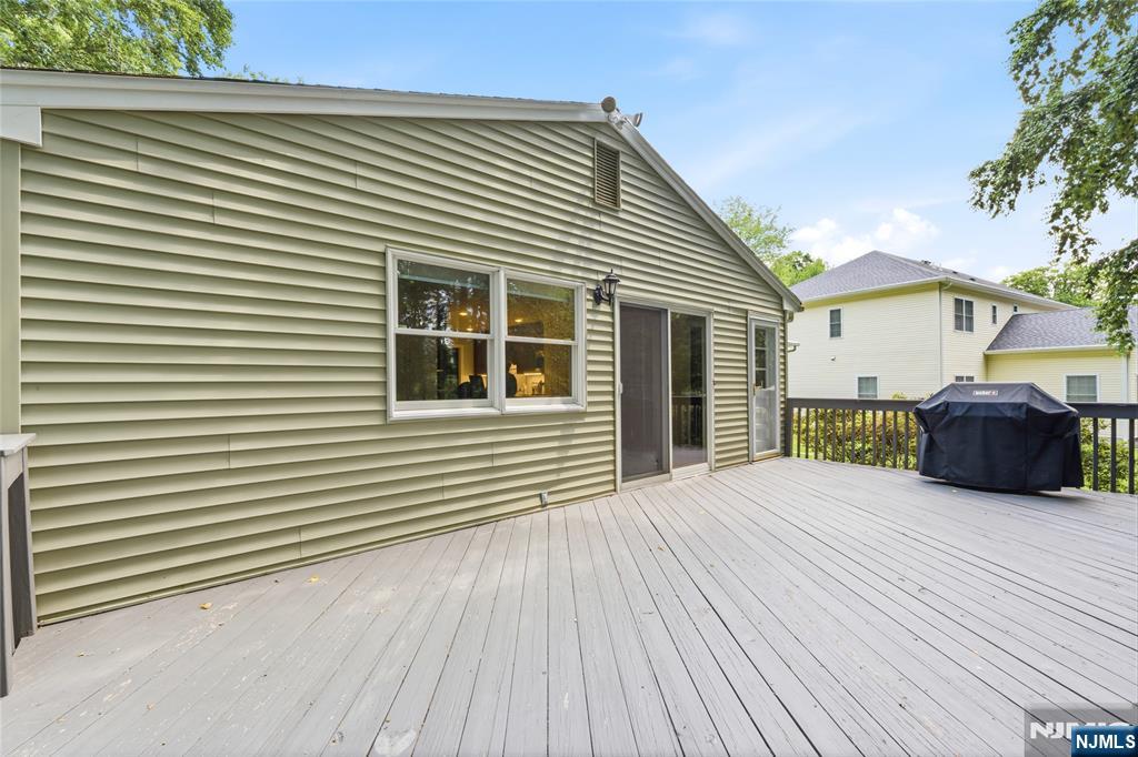 28 Delbrook Road Morris Plains, NJ 07950 - Photo 33 of 41