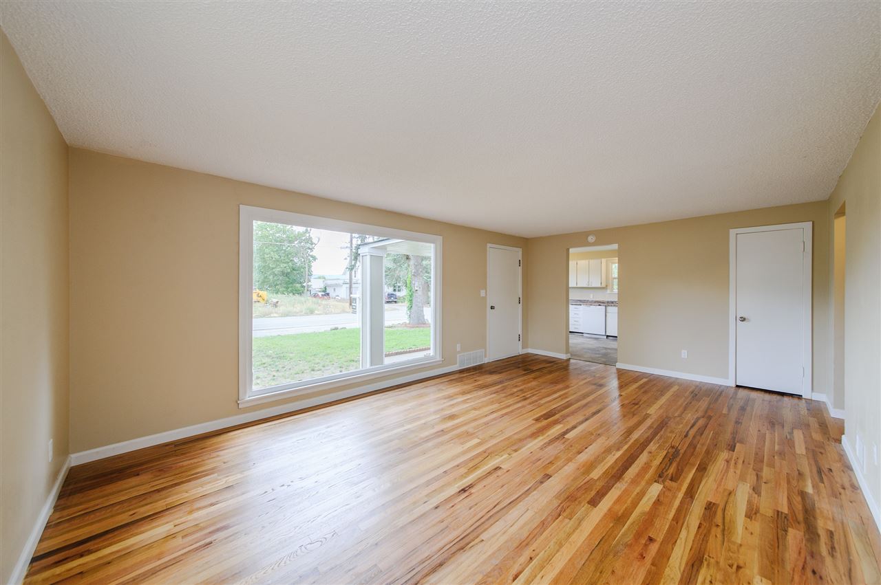 2803 North University Road Spokane Valley, WA 99206 - Photo 4 of 15 Gallery Image 4