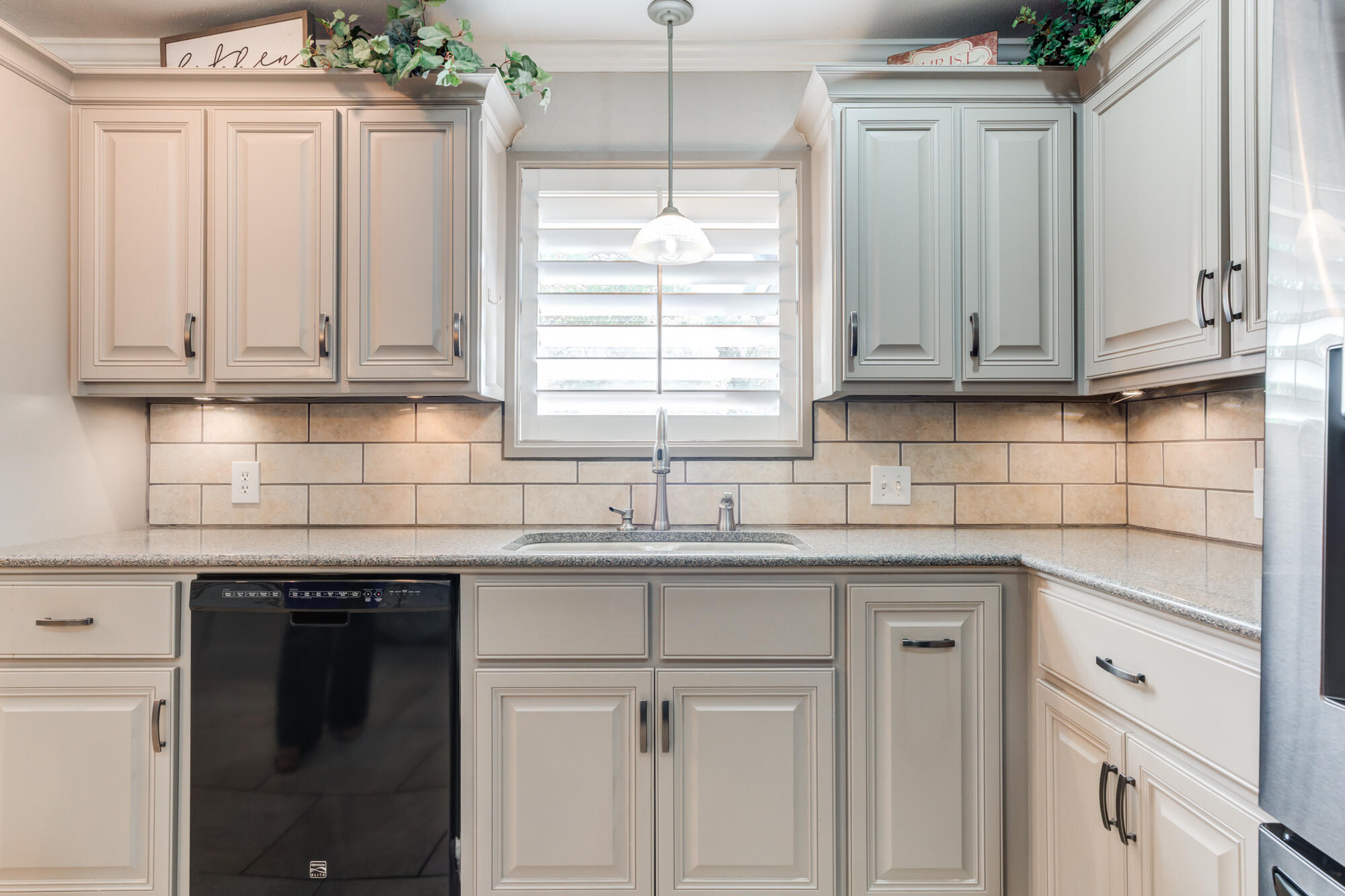 2208 Rice Drive Levelland, TX 79336 - Photo 10 of 57 DSC04850_1_2_3_4