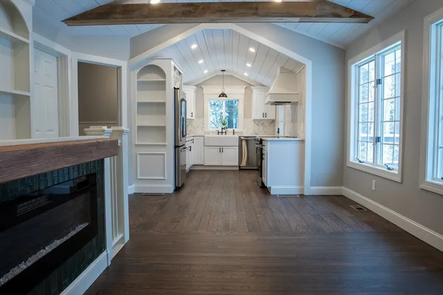 $3,200 | 497 Springfield Street, Unit 1, Wilbraham, MA 01095