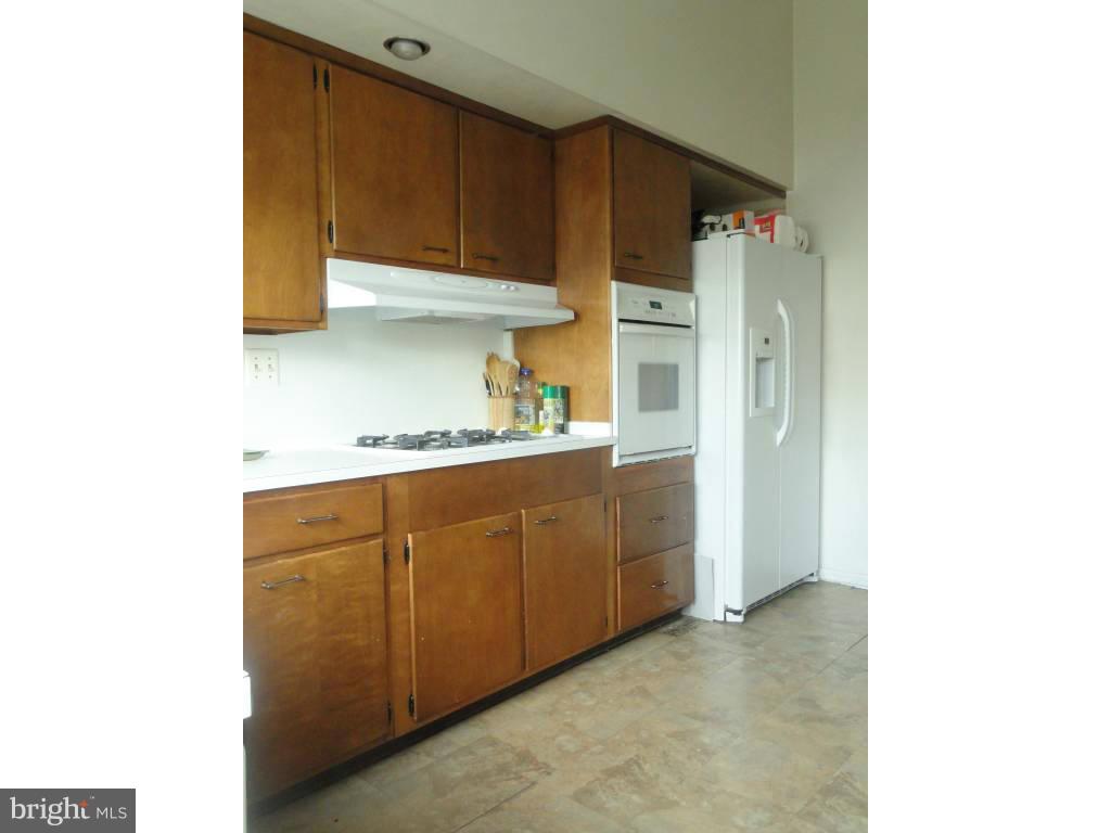 2705 Geartner Road Baltimore, MD 21209 - Photo 5 of 16 Kitchen